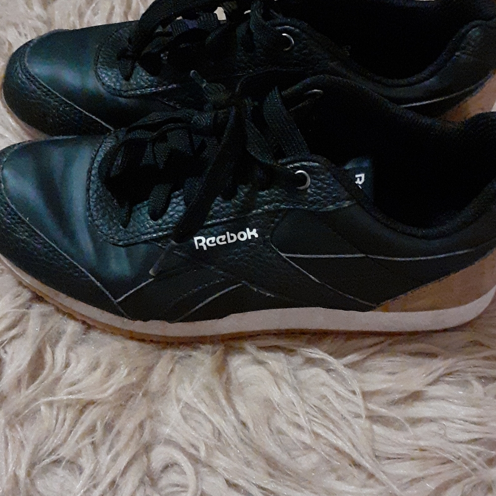 Boys shoes